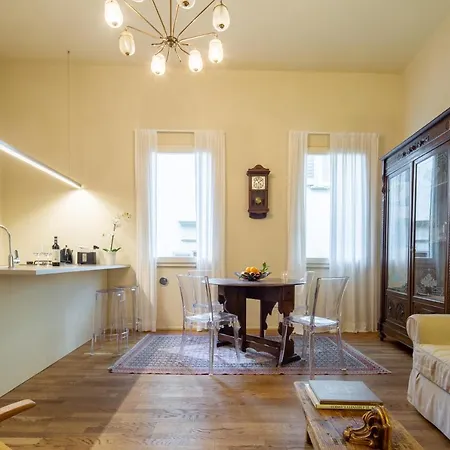 Apartment Uffizi A *